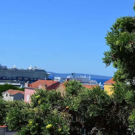 Diana Hotel Villa 3*
