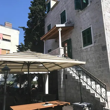 Diana Hotel Villa Hotel