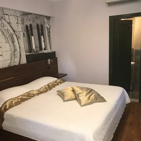 Diana Hotel Villa 3*